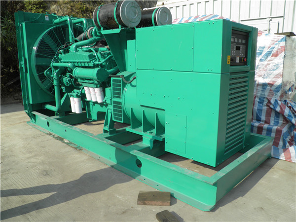 克什克腾出租发电机 发电机组厂家：柴油发电机组的控制屏的作用是什么？